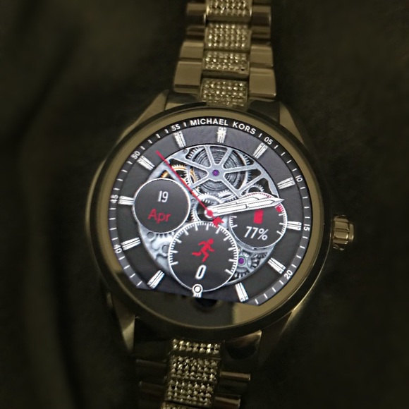 MK michael kors Smartwach - Picture 2 of 3